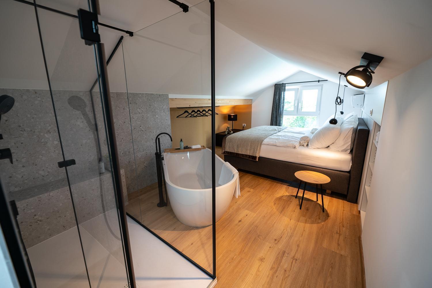 Apartments Kras 24 With Pool Сежана Екстериор снимка